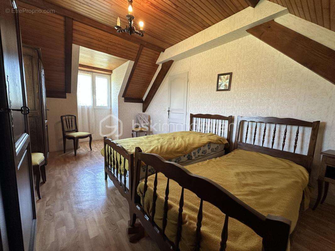 En exclusivité maison de 116 m2 5 pièces, terrain de 2530 m2  dans un endroit proche de PAU - photo 9