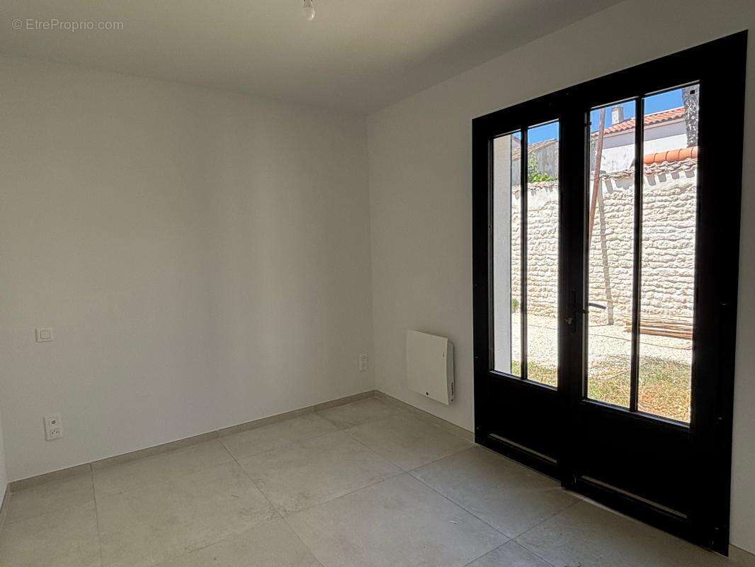 Maison DOLUS D'OLERON - idéalement situé dans le centre ville - photo 5