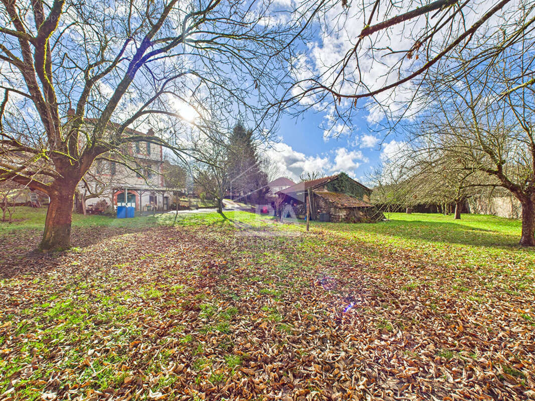 Maison à DECAZEVILLE