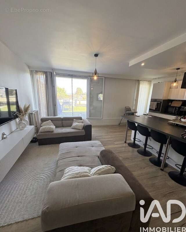 Photo 3 - Appartement à LA TOUR-DU-PIN