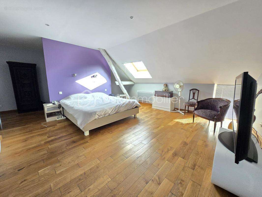 Magnifique Maison de Village de 251m² avec dépendances et piscine à Marzy - photo 19