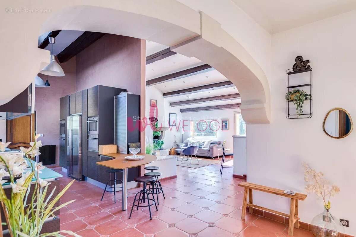 Maison à BOUC-BEL-AIR