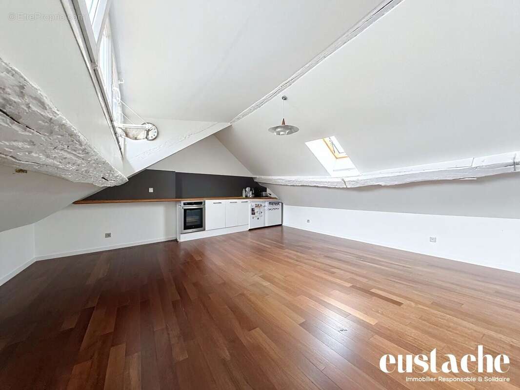 Appartement à PARIS-11E