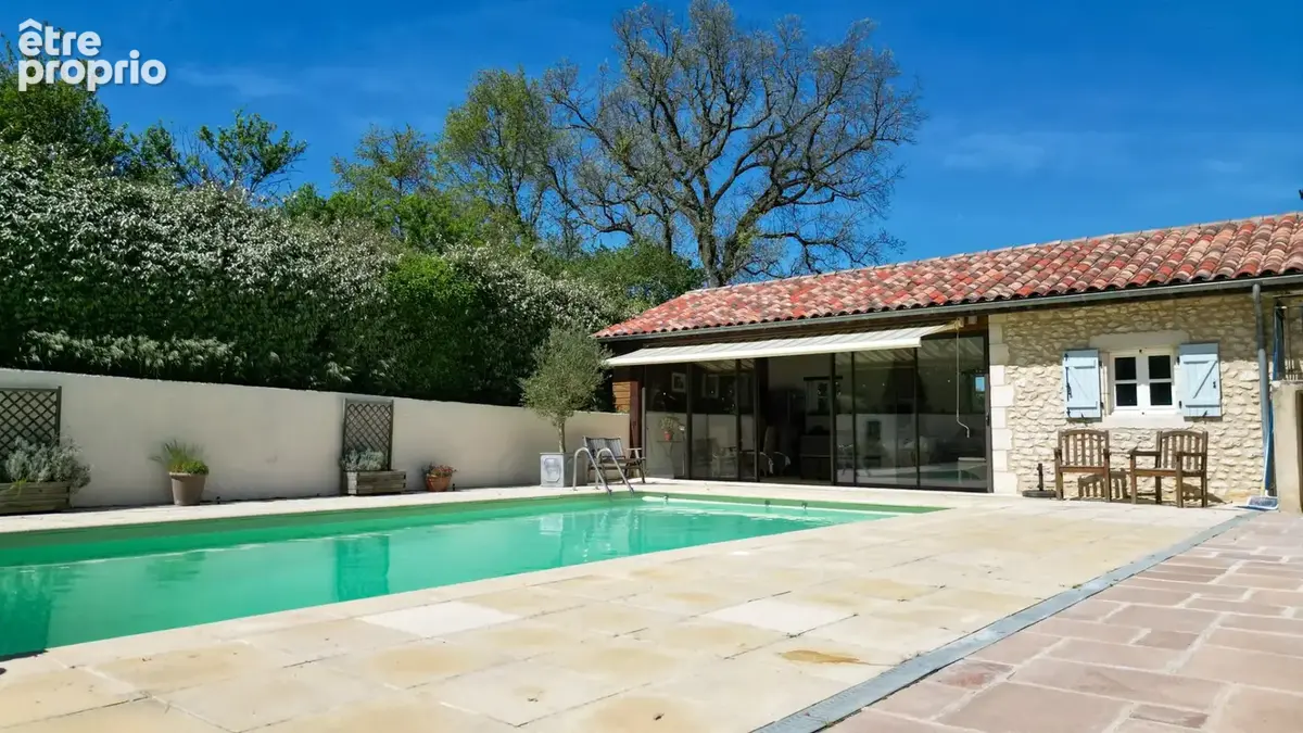 Magnifique propriété en pierre, restaurée, avec 4 hectares de terrain, à proximités de Condom et Lectoure - photo 4