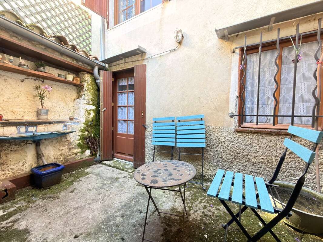 Maison à VERTEUIL-SUR-CHARENTE