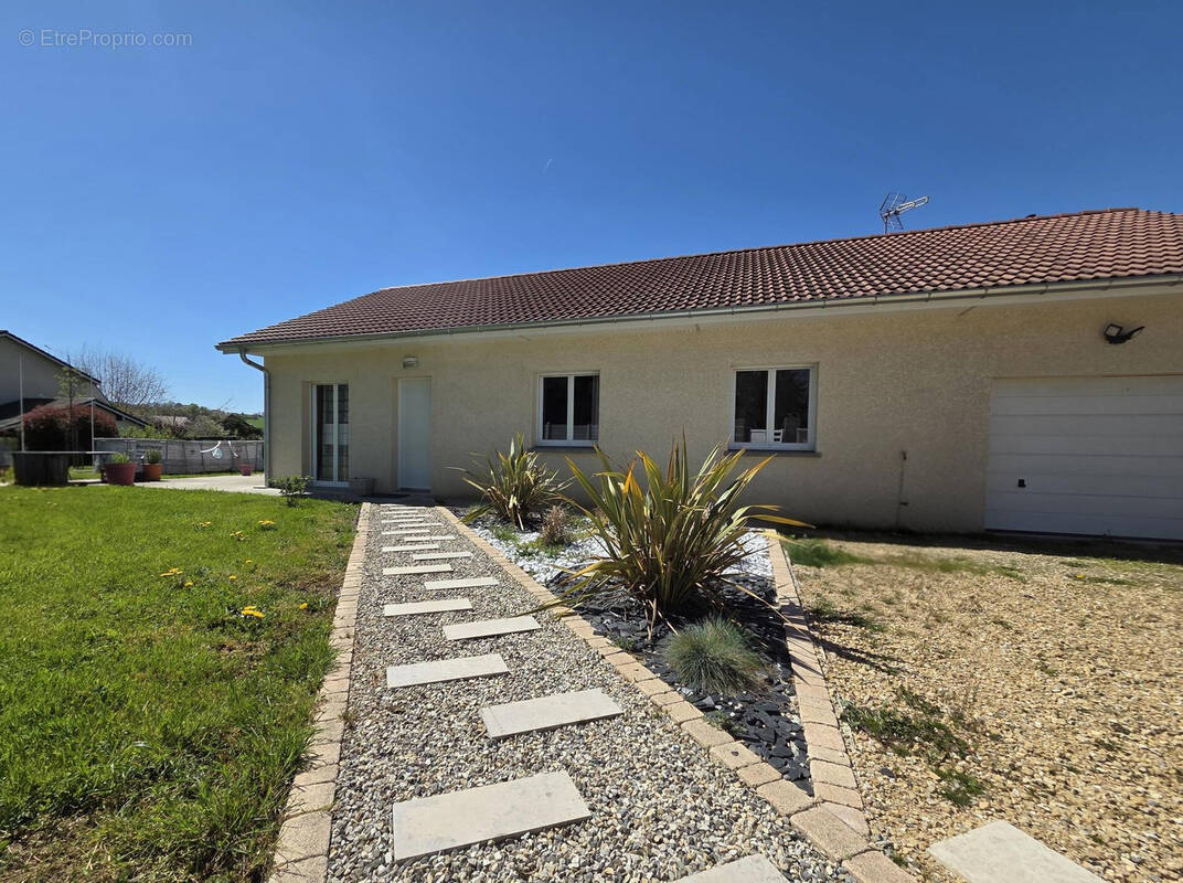 Maison à SAINTE-BLANDINE