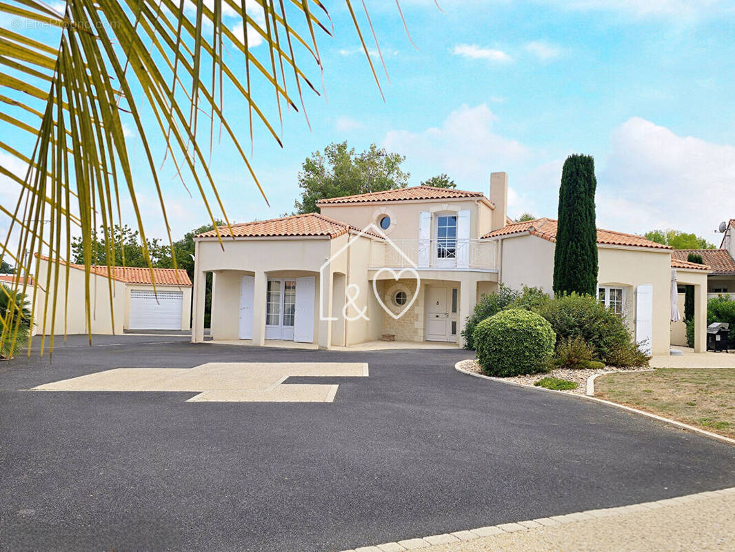 Maison à SAINT-MARTIN-DES-NOYERS