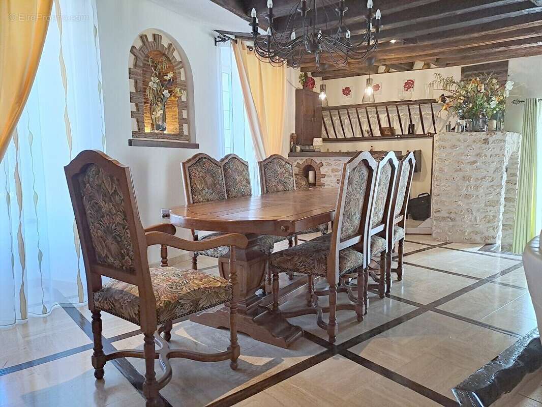 Maison à AUNEAU