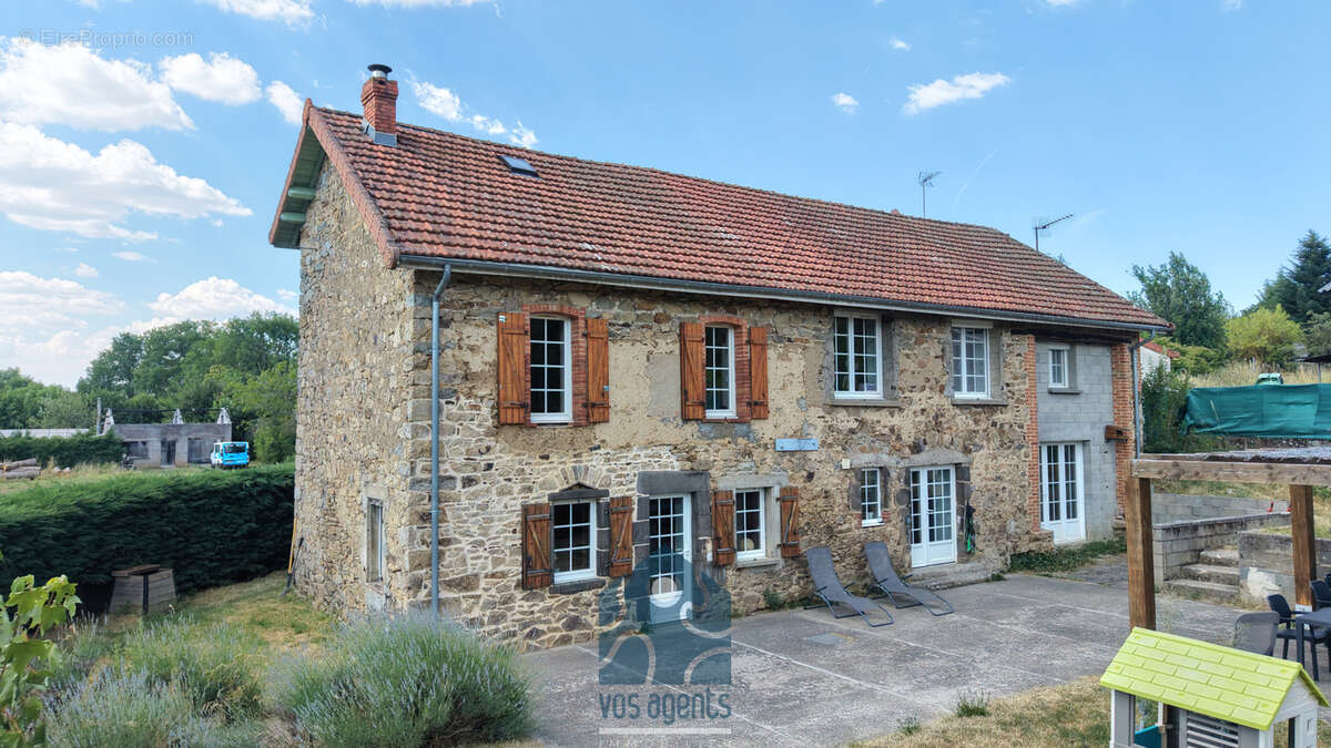 Maison à SAINT-GEORGES-DE-MONS