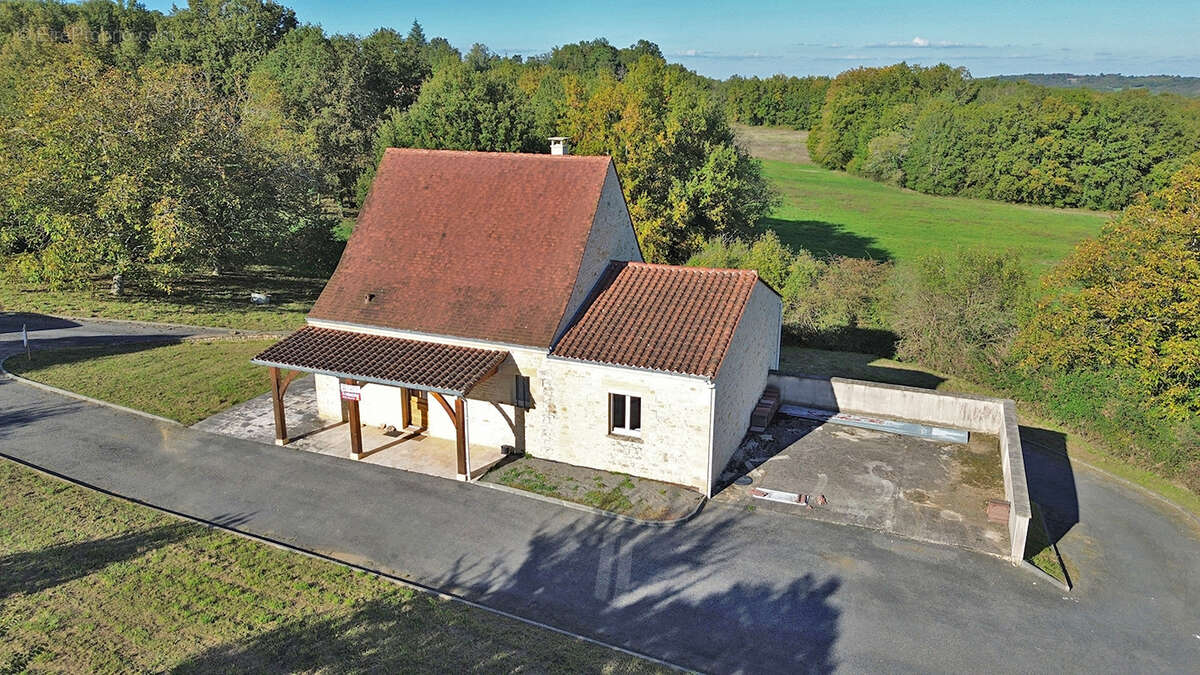 Maison à SAINT-GENIES