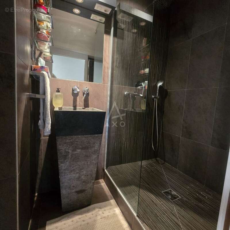 Appartement à PARIS-7E