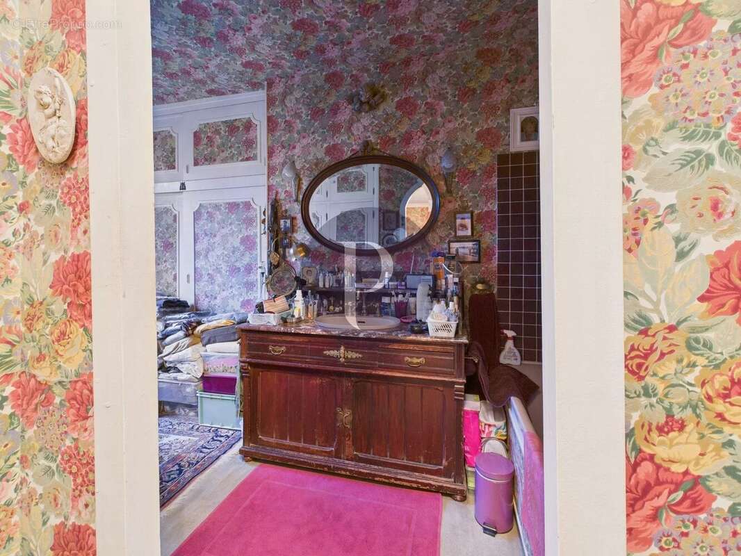 Maison à VERRIERES-LE-BUISSON