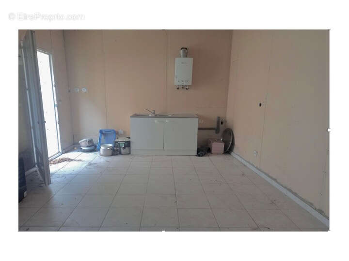 Opportunité à Marseille 10ème : Propriété à Rénover avec potentiel 250 m2 env. surface totale au sol - photo 20