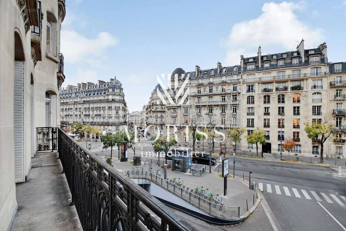 Appartement à PARIS-17E