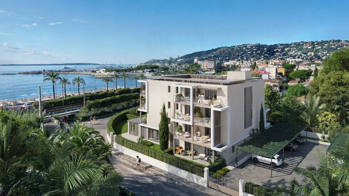 Appartement à VALLAURIS
