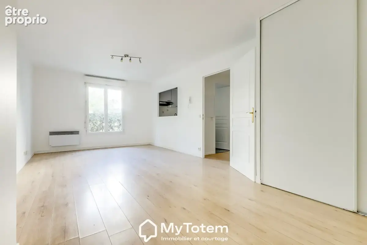 Appartement à PARIS-19E