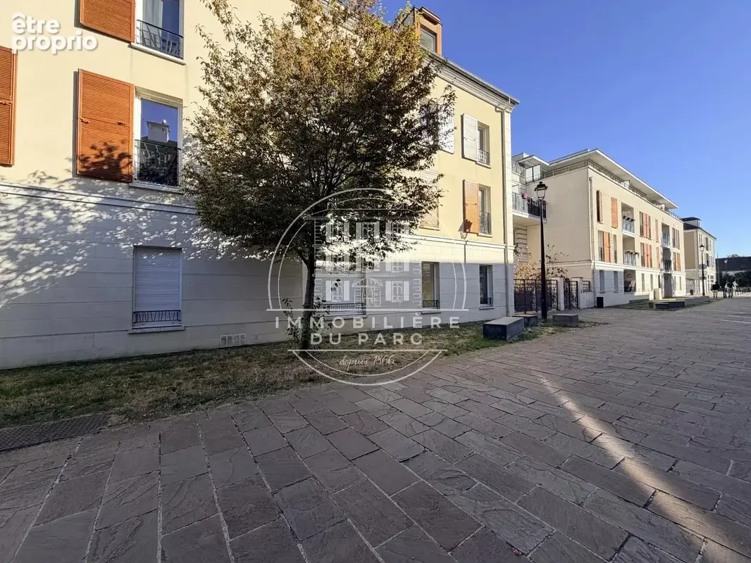 Appartement 2 pièces 49 m² à vendre à Voisins-Le-Bretonneux (78960) - photo 2