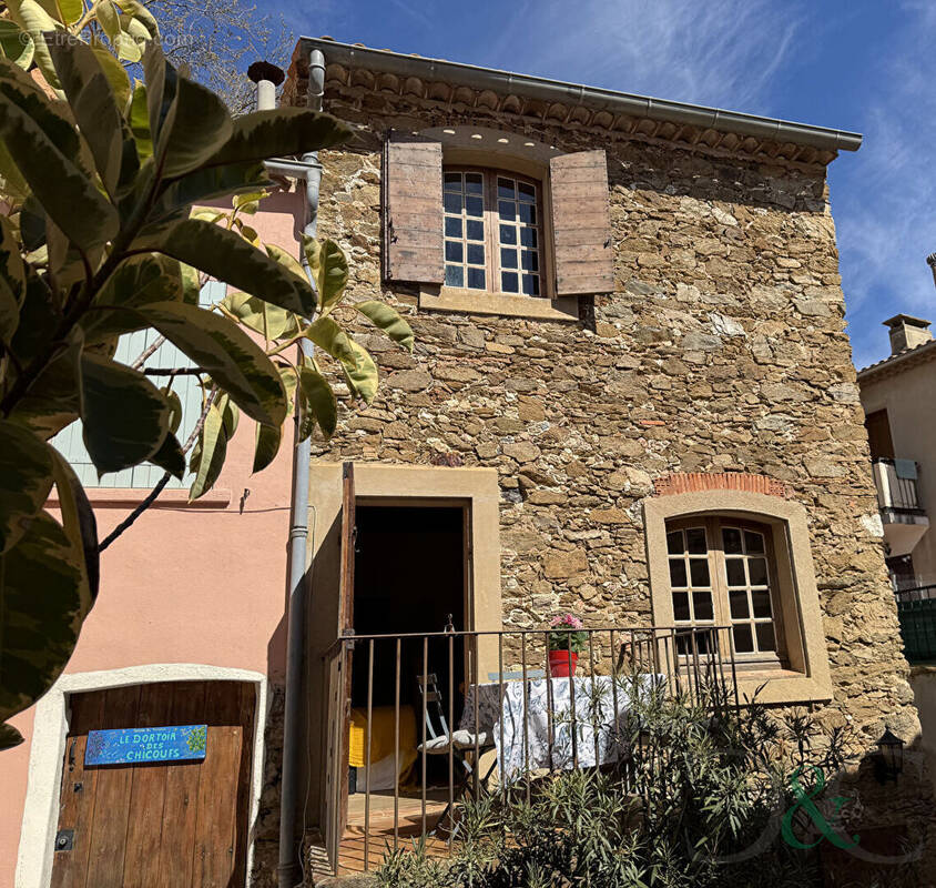 Maison à BORMES-LES-MIMOSAS