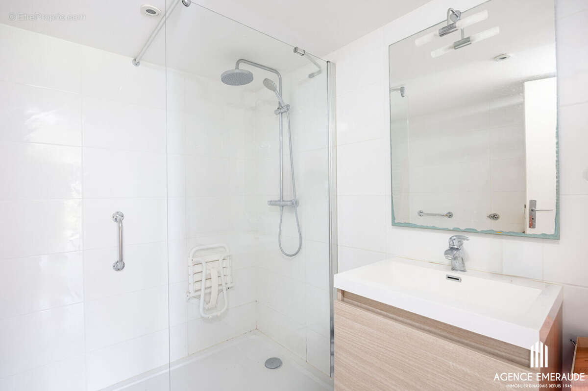 Maison à LA RICHARDAIS