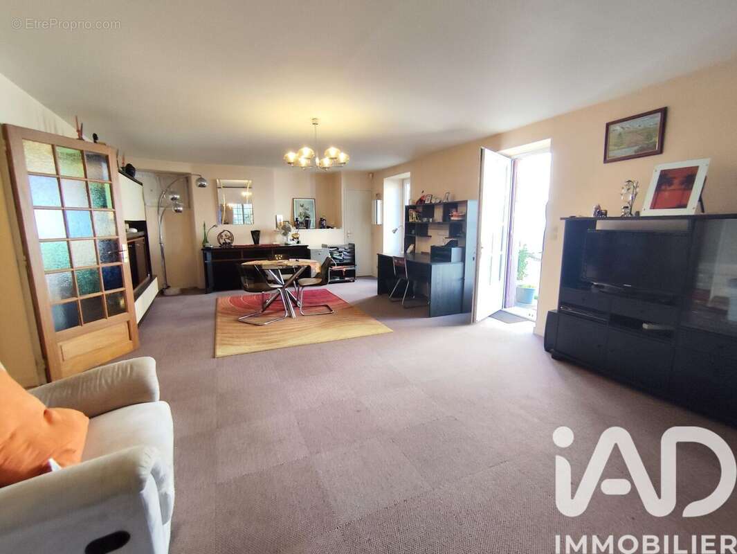 Maison 165 m² à Chasseneuil-Du-Poitou  - photo 3