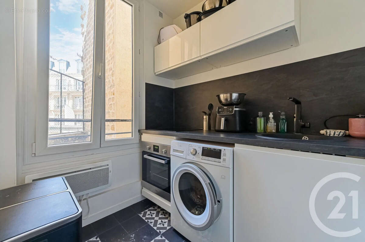 Appartement à PARIS-18E