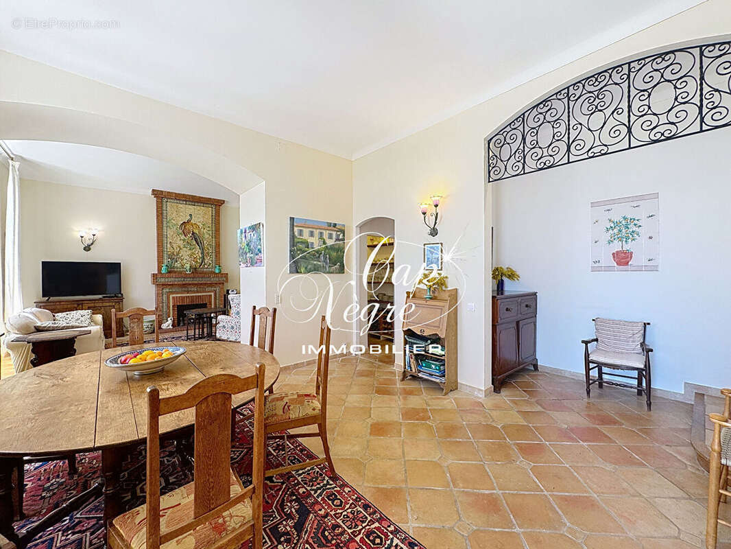 Propriete historique 10 pieces avec magnifique vue mer et jardin luxuriant - photo 8