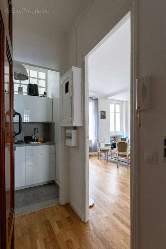 Appartement à PARIS-15E