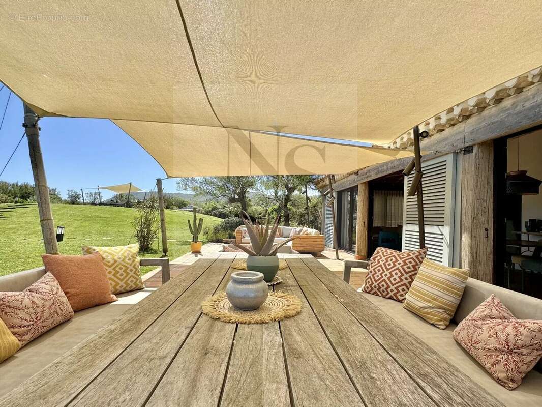 Maison à RAMATUELLE