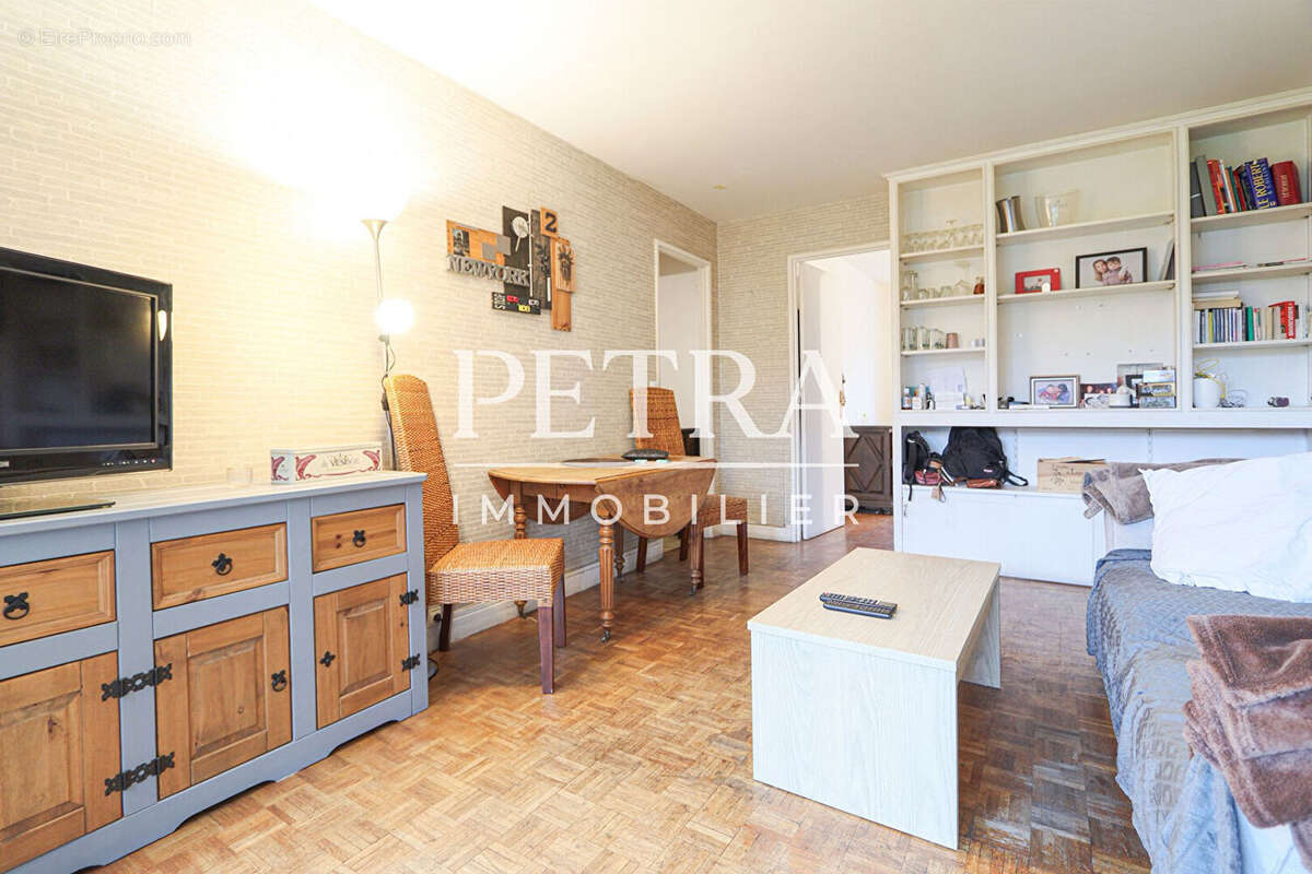Appartement à L'HAY-LES-ROSES
