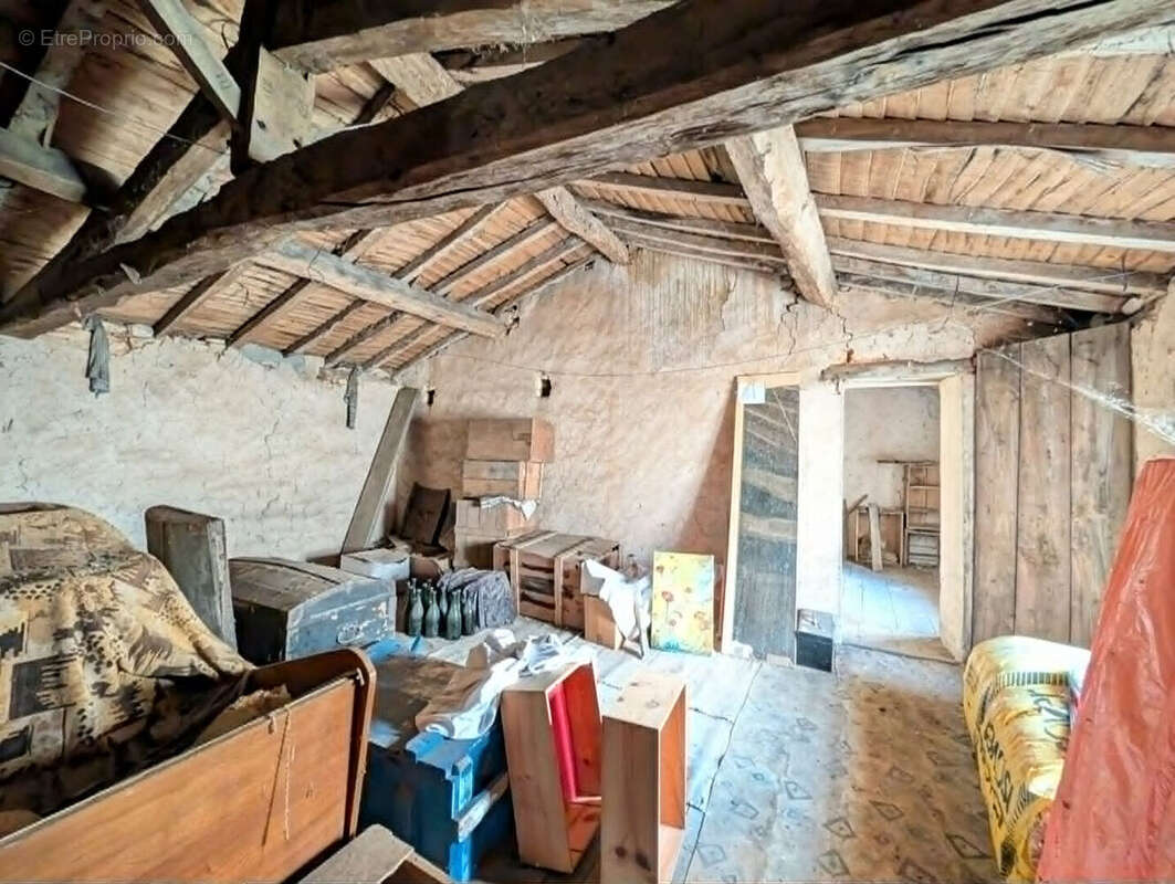 Maison à ROUILLE