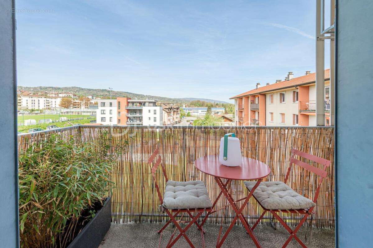 Appartement à LA ROCHE-SUR-FORON