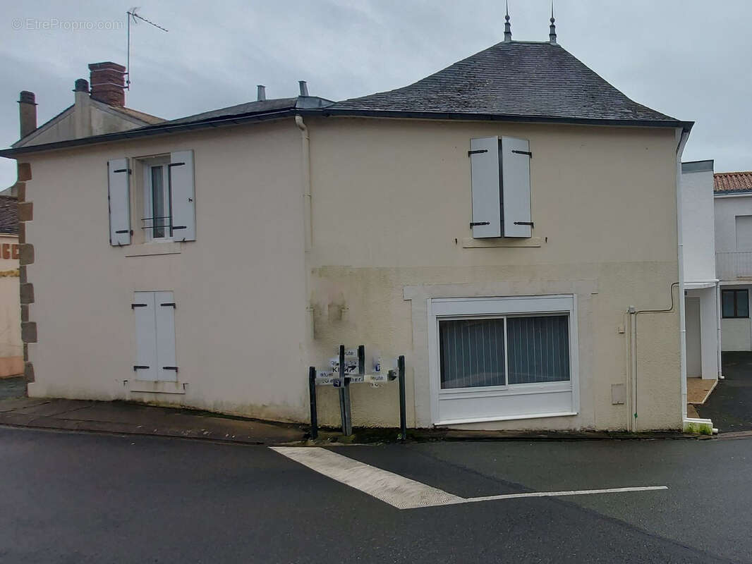 Maison à L'HERMENAULT