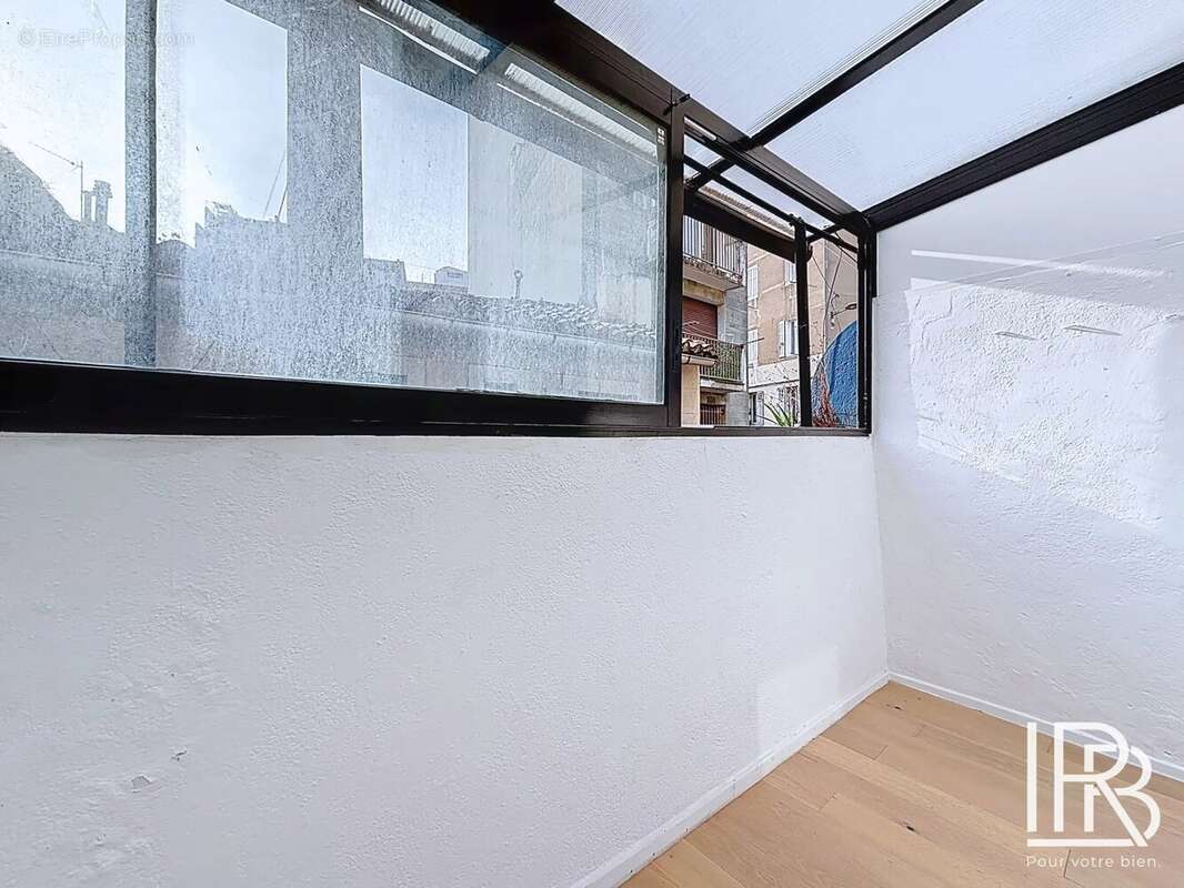 Appartement à MARSEILLE-6E
