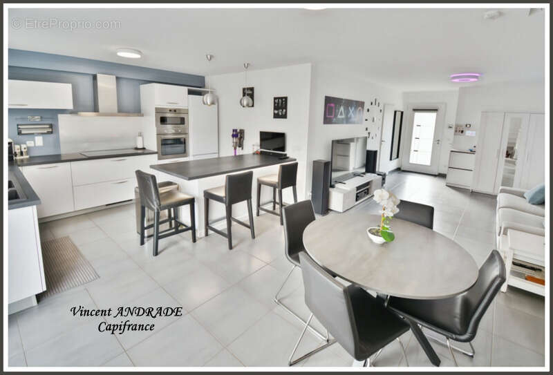 Maison à BRIERES-LES-SCELLES