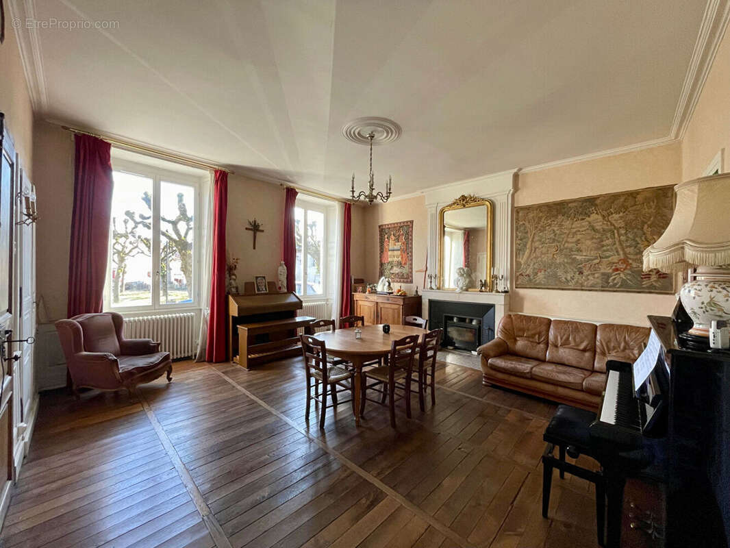 Maison à ANCHE