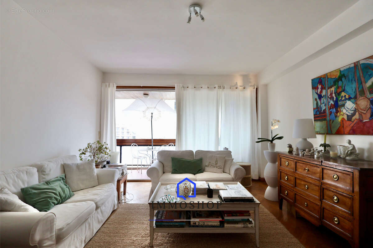 Appartement à MARSEILLE-8E