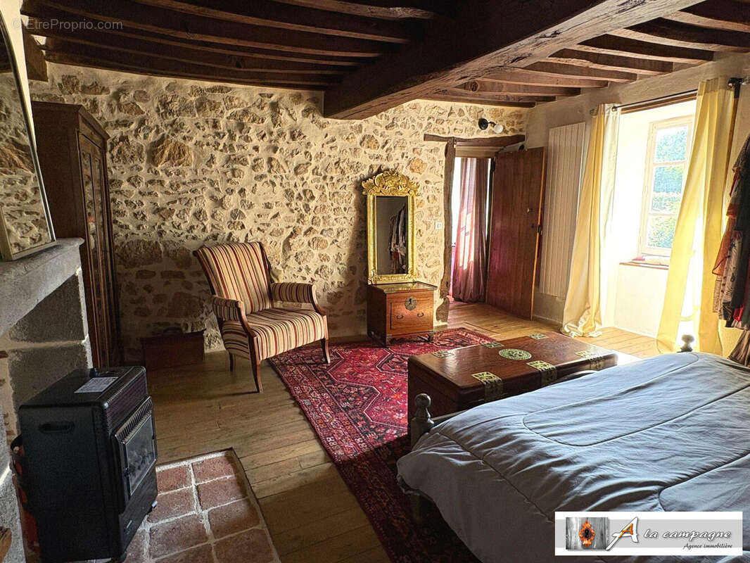 Maison à SAINT-MAURICE-PRES-PIONSAT