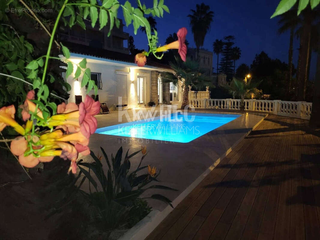 Maison 224 m² à Vallauris  - photo 2