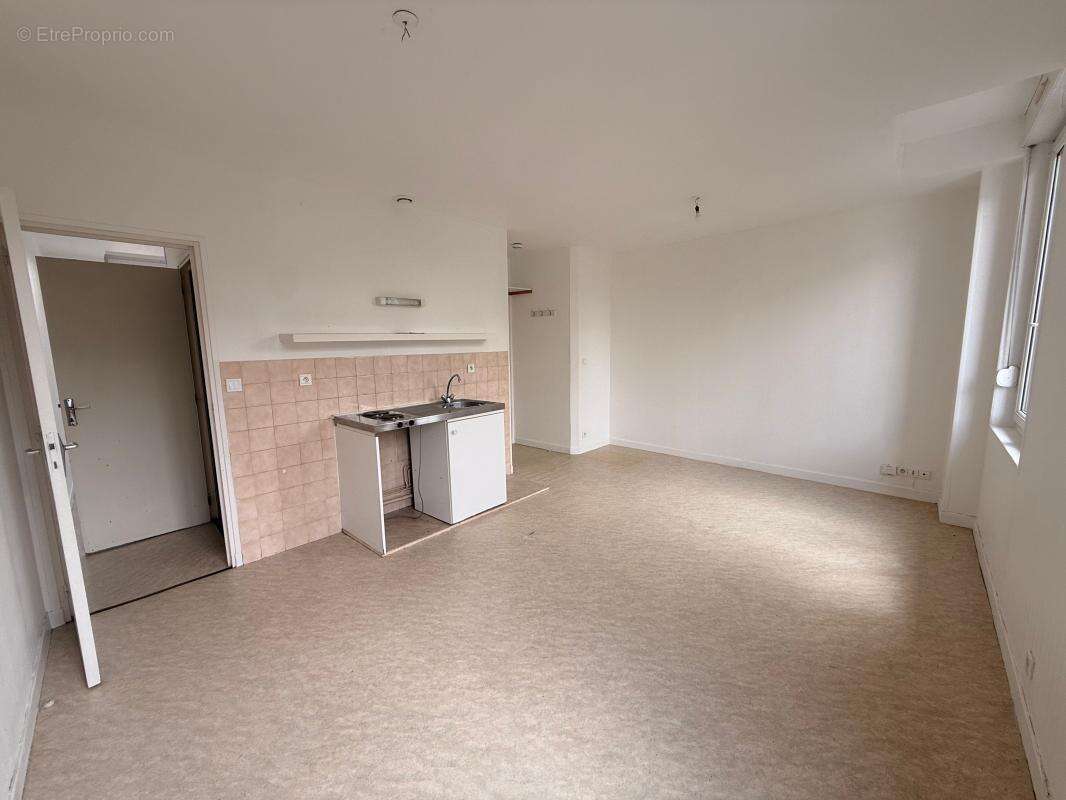 Appartement À Vendre - photo 2