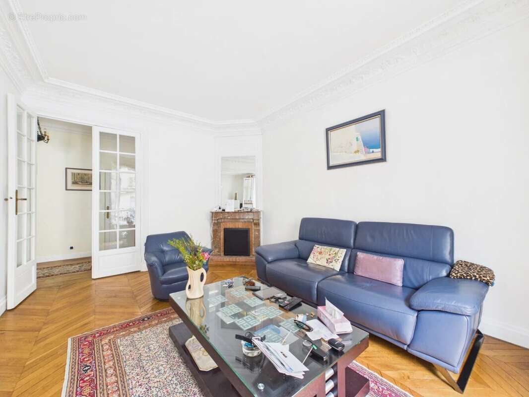 Appartement à NEUILLY-SUR-SEINE
