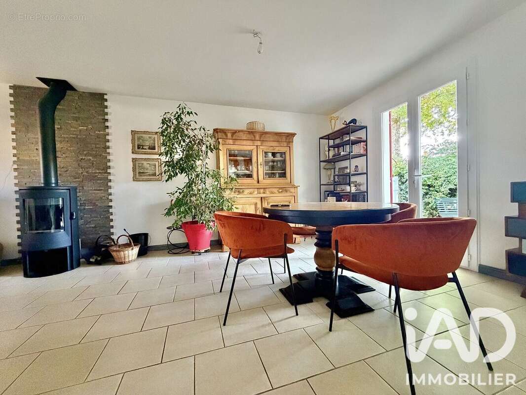 Maison 87 m² à Limoges  - photo 4