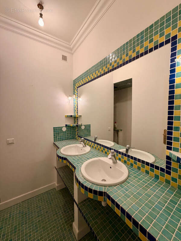 Appartement familial / LE MESNIL LE ROI - 5 pièce(s) - 122 m2 - photo 6