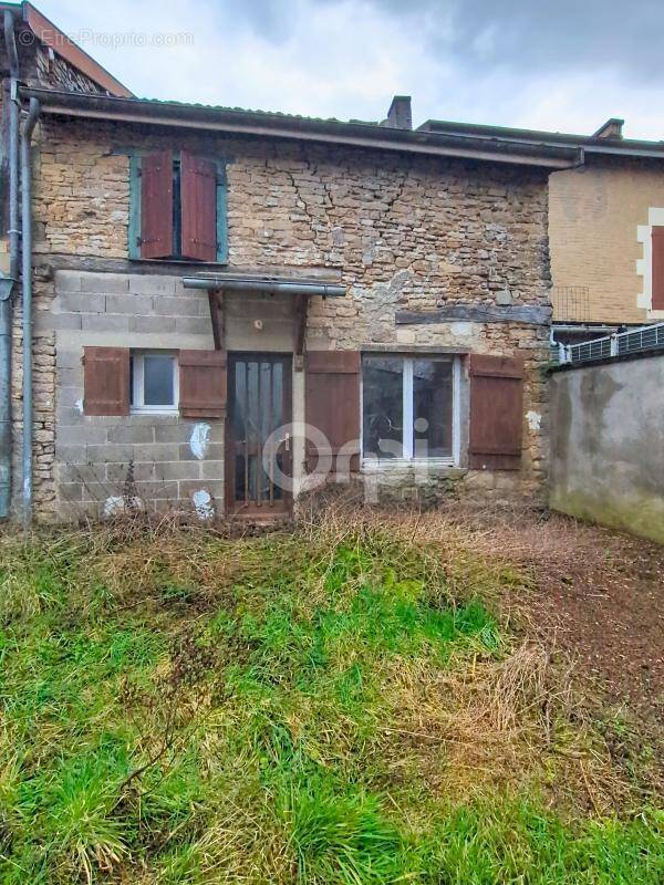 Maison à DOMMARTIN-LE-SAINT-PERE