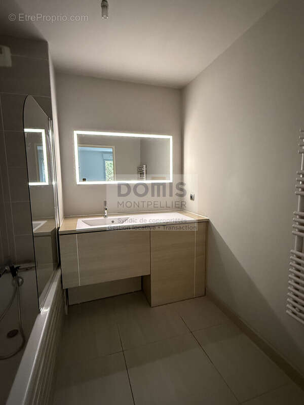 Appartement à LATTES