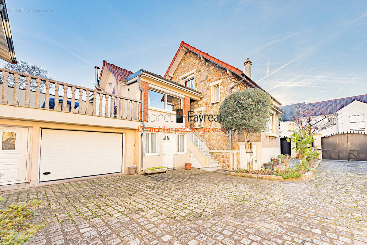 Maison à L&#039;HAY-LES-ROSES