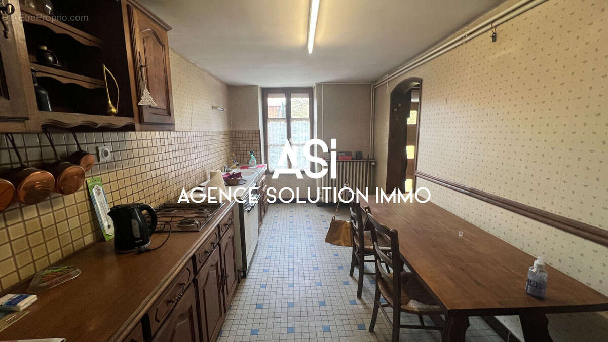 Maison à VILLAINES-LA-JUHEL