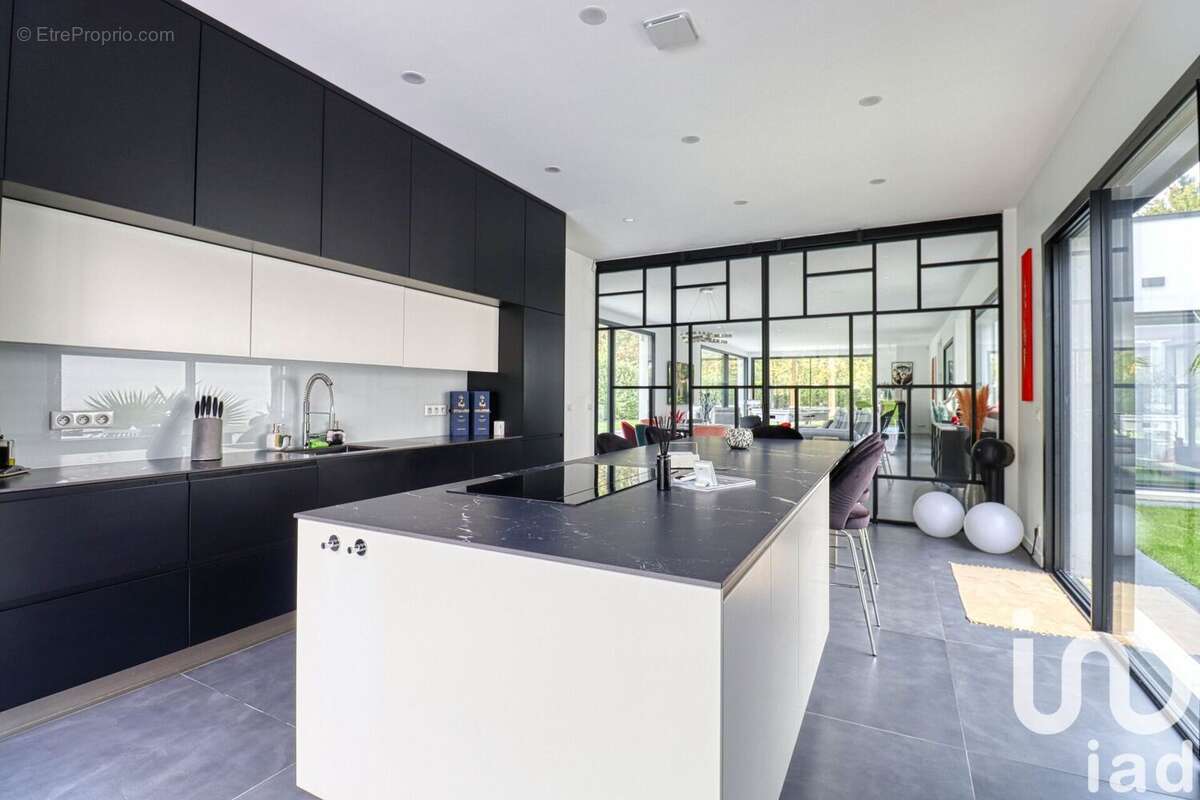 Photo 9 - Maison à LAMORLAYE