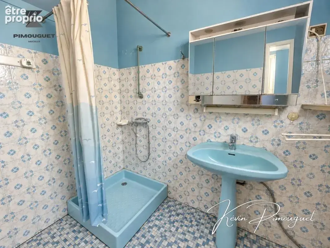 Maison de campagne à rénover avec dépendances — Saint-Seurin-de-Prats - photo 9