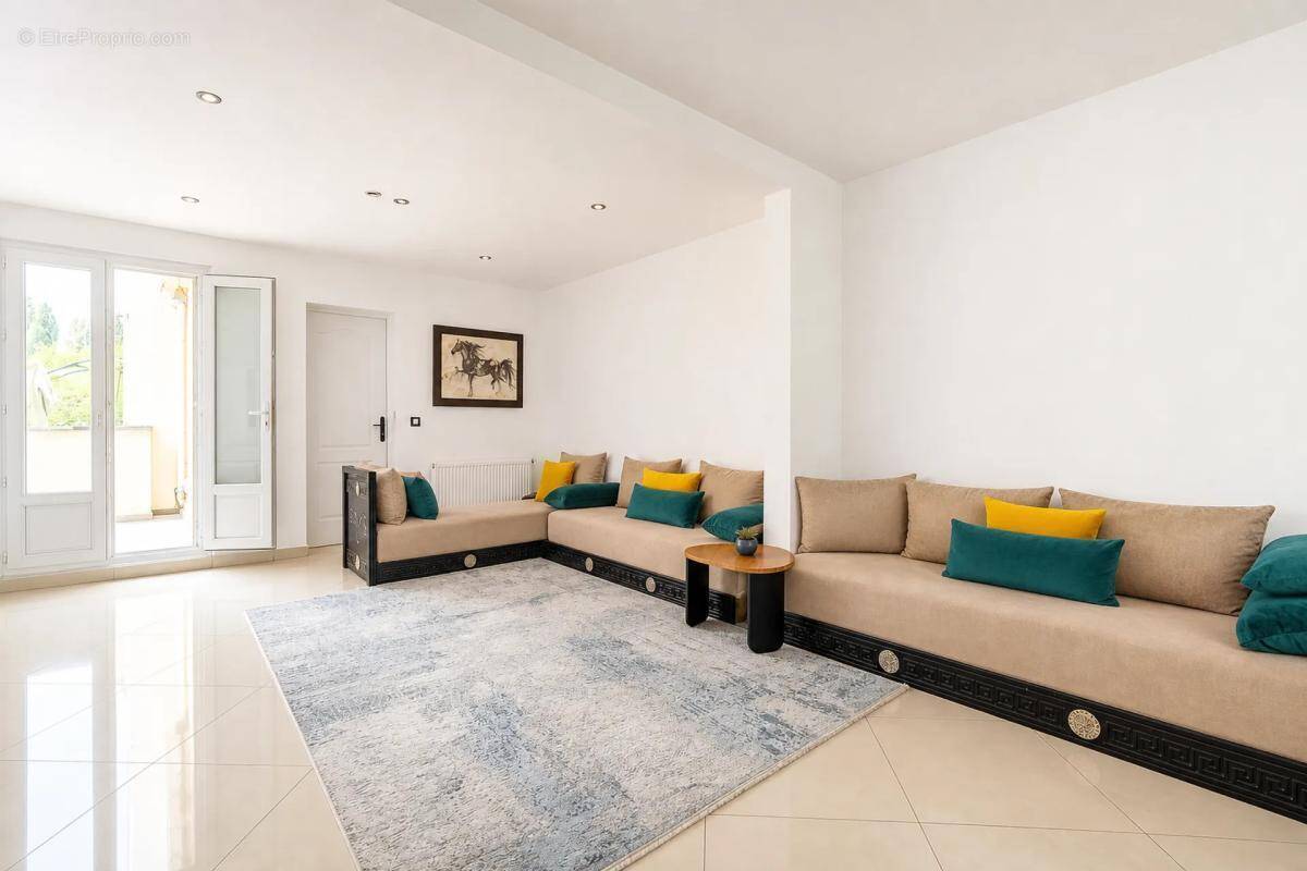 Appartement à VILLENEUVE-SAINT-GEORGES