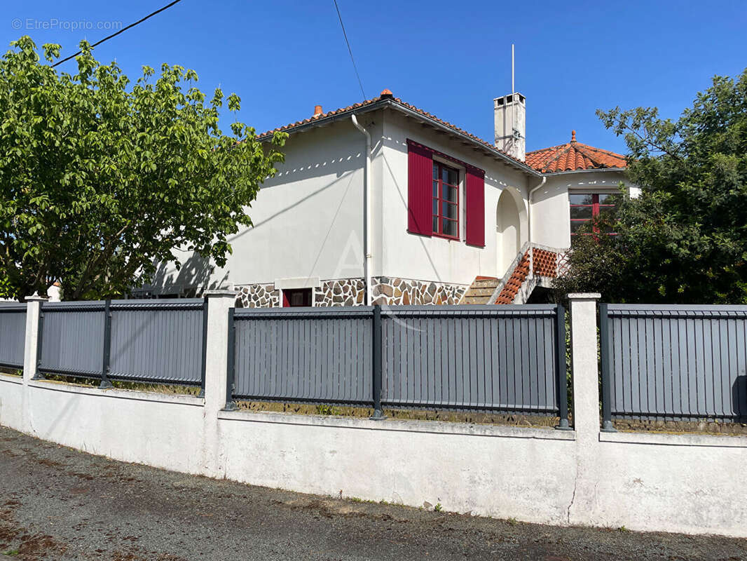 Maison à SAINT-HILAIRE-DE-RIEZ